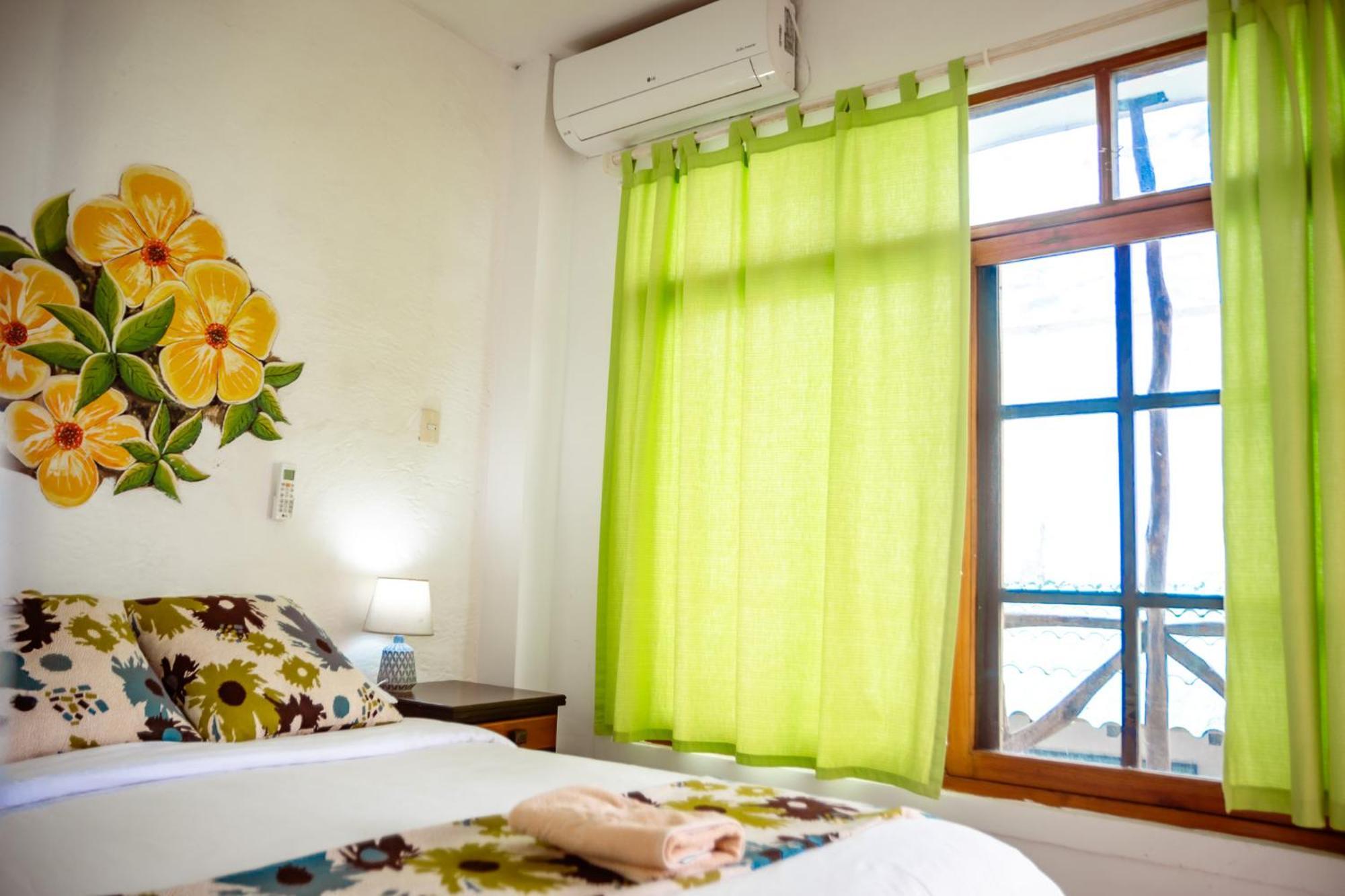 Hotel Miconia 巴克里索莫雷诺港 外观 照片